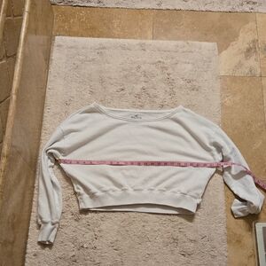 Hollister Classic White Sweatshirt